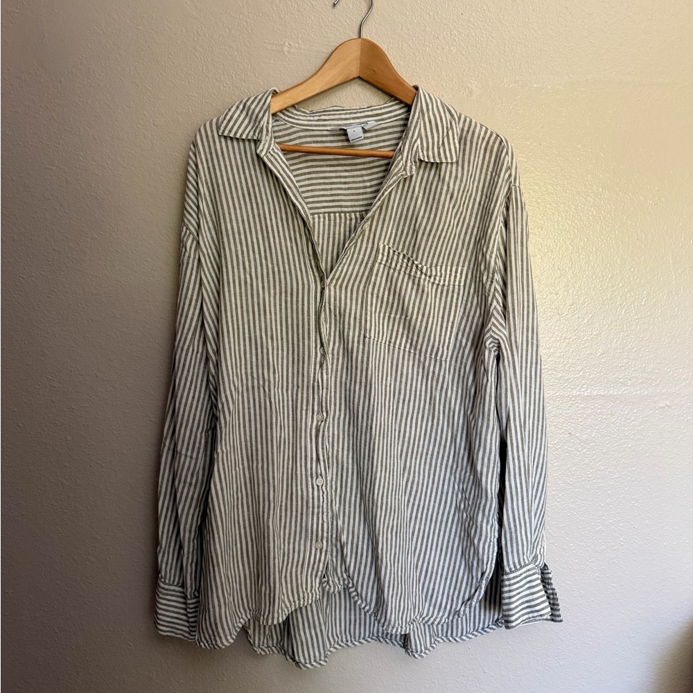Old Navy Womens Casual Striped Shirt - Black and White